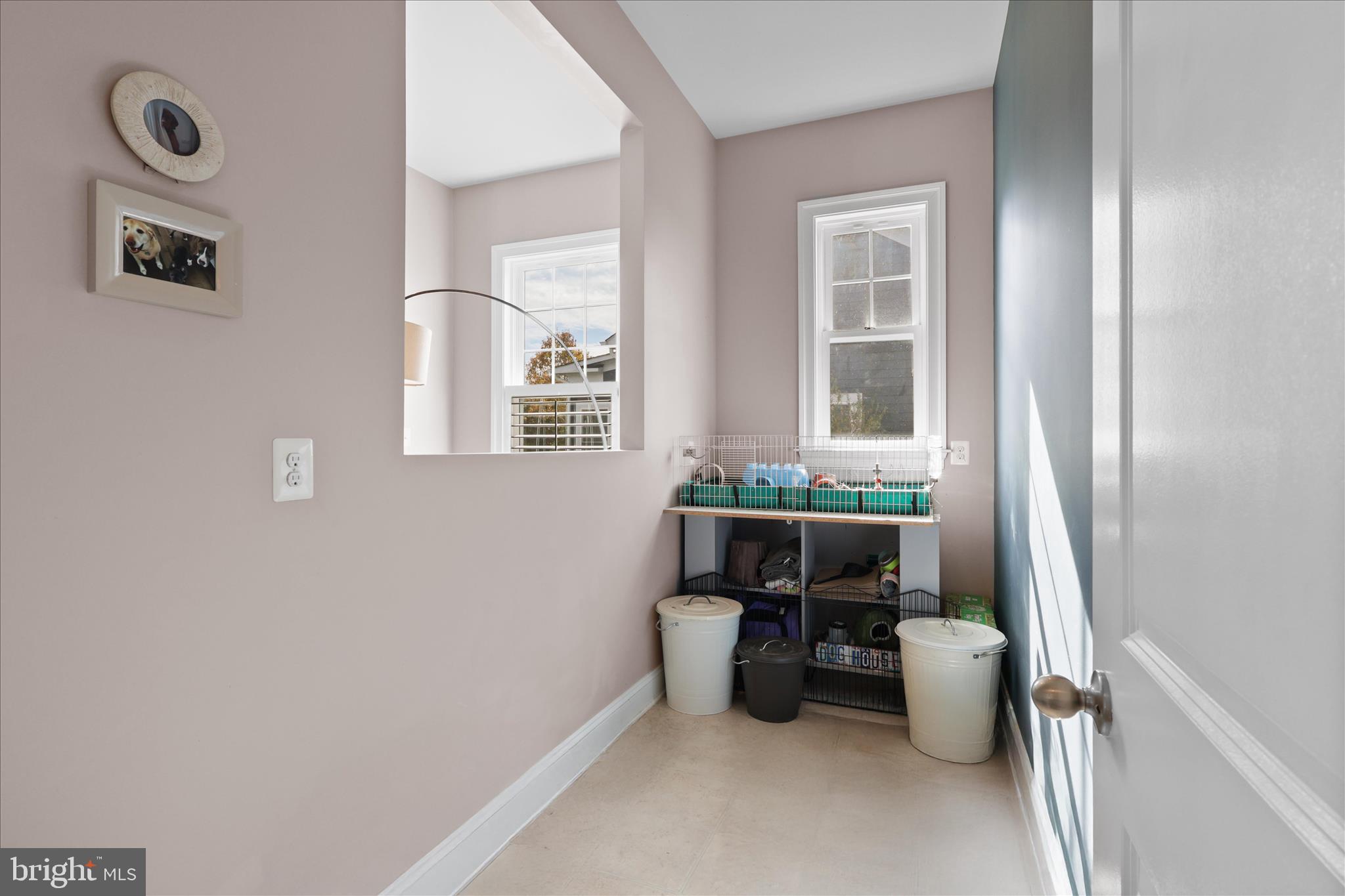 Aldie, Virginia, 20105, United States, 5 Bedrooms Bedrooms, ,5 BathroomsBathrooms,Residential,For Sale,1987386