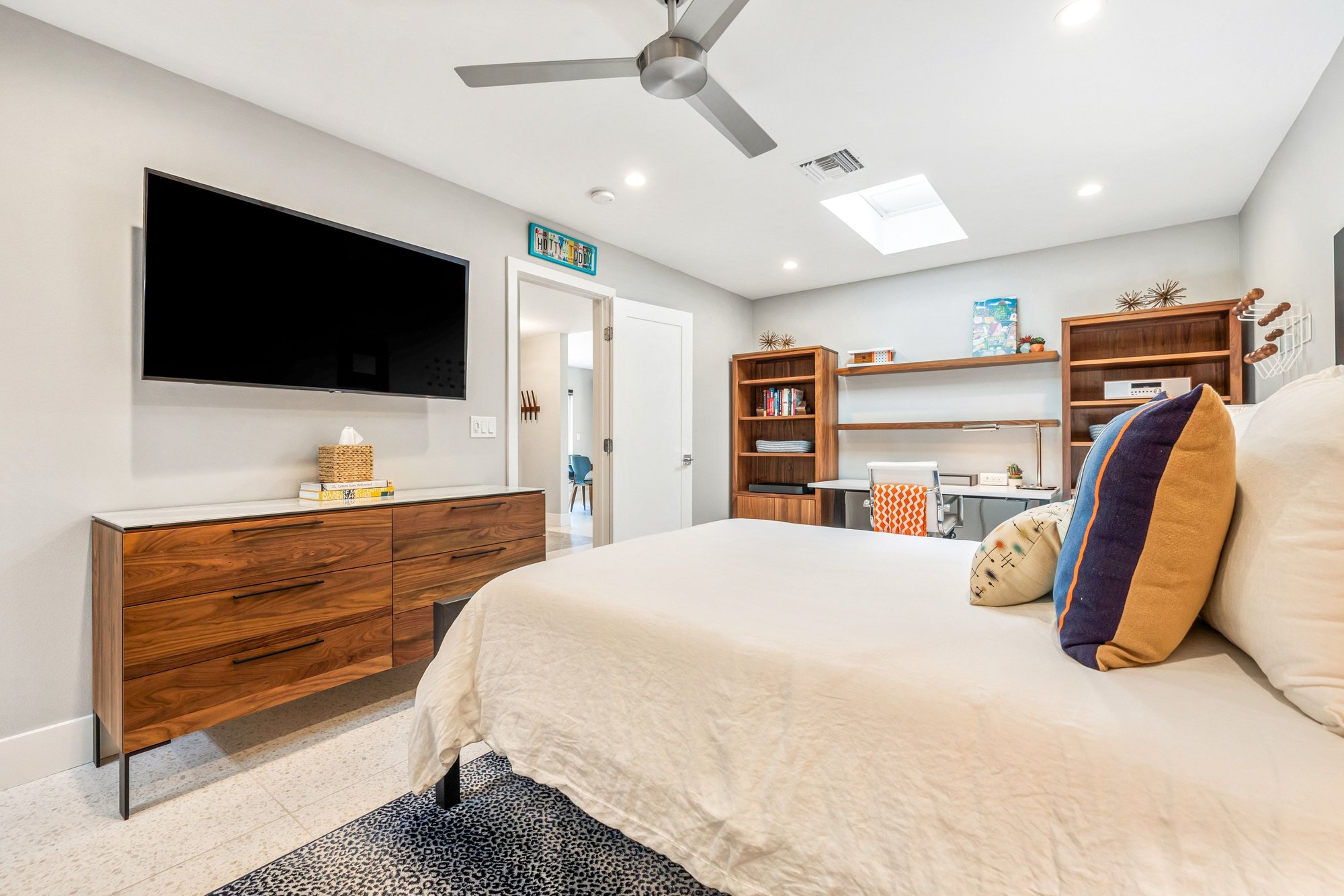  Luxury Remodel with Panoramic Views - 物件實景