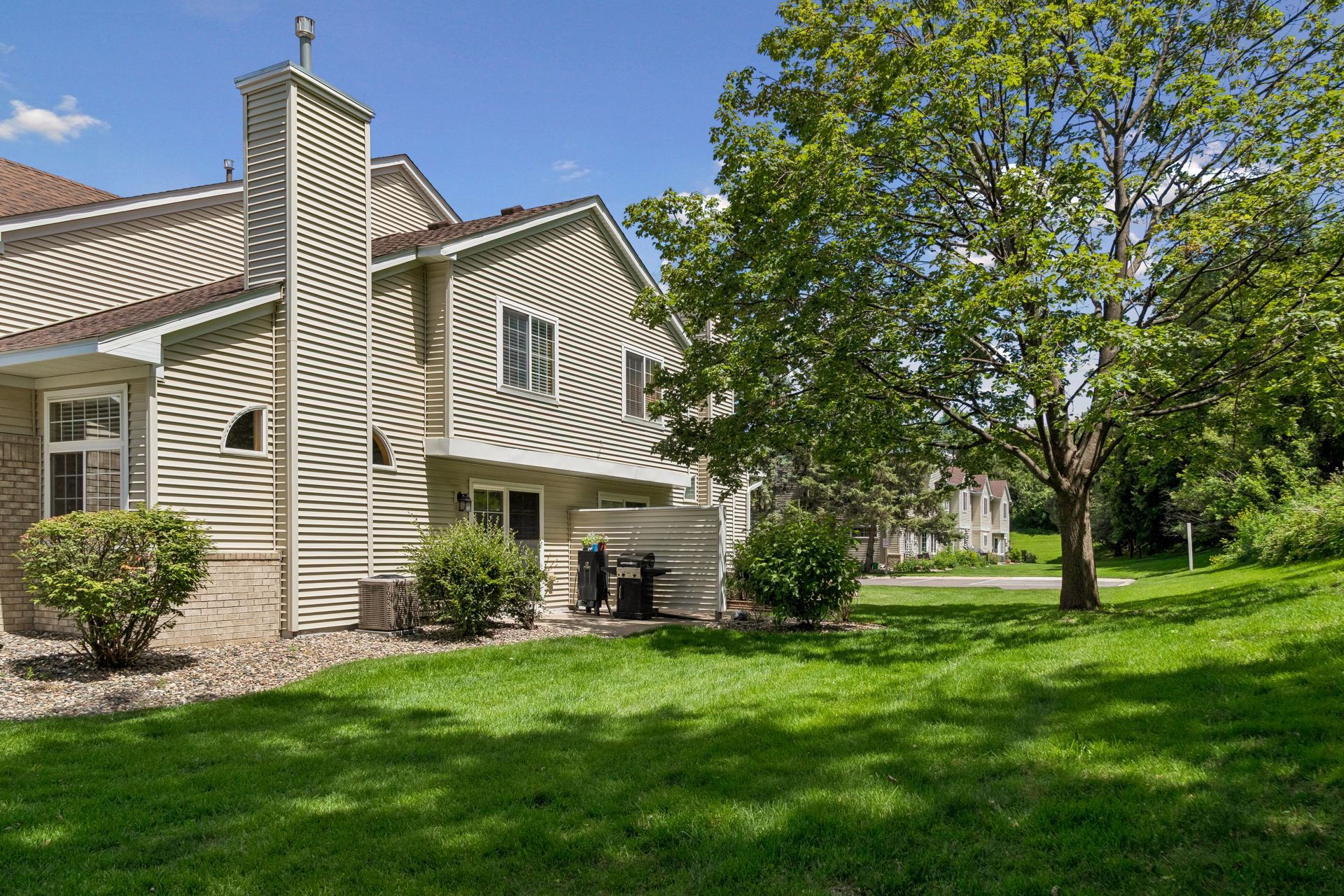  Private Woodland Townhome Near Parks and Recreation - 物件實景