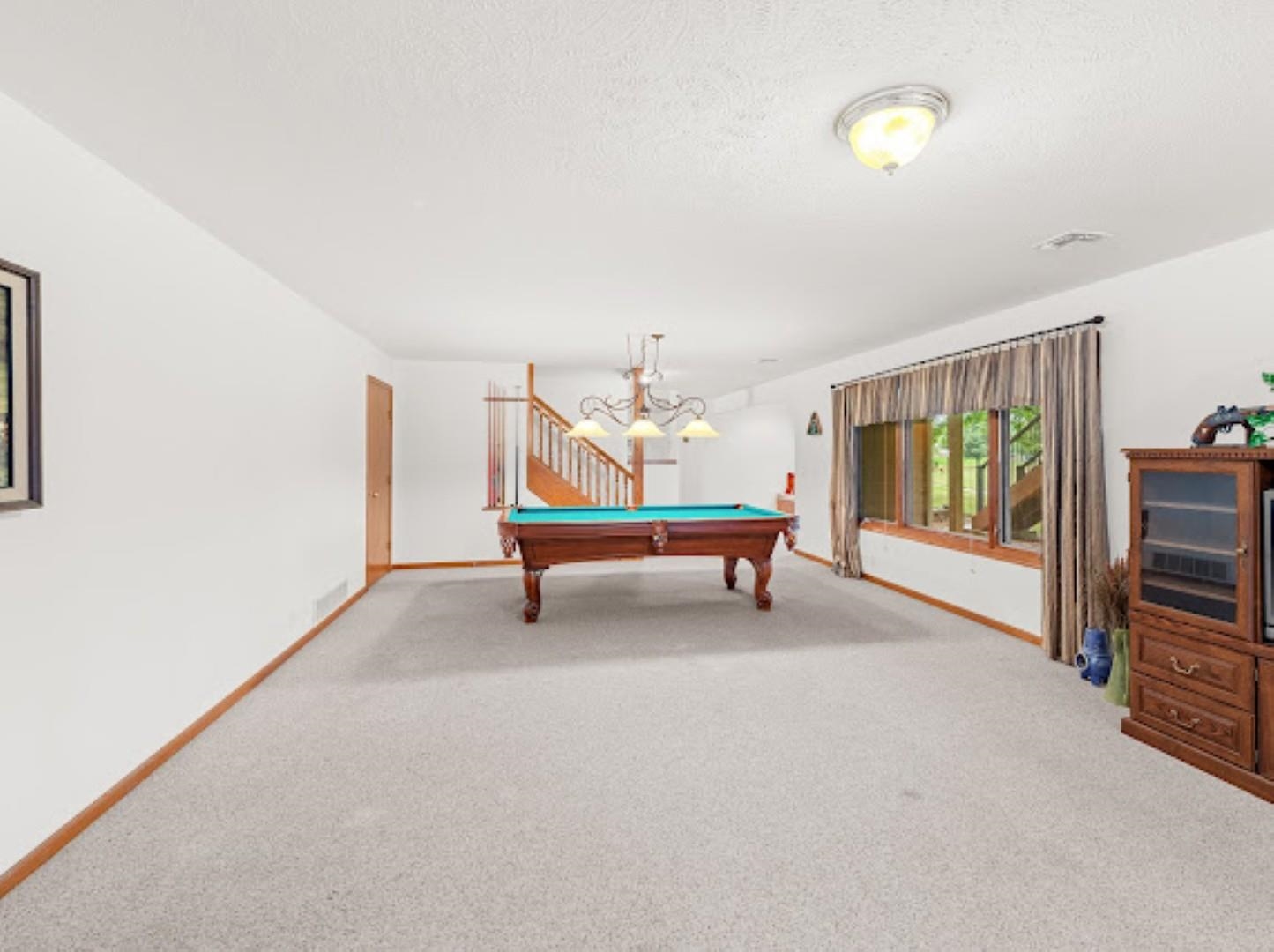 Salina, Kansas, 67401, United States, 4 Bedrooms Bedrooms, ,4 BathroomsBathrooms,Residential,For Sale,1932172