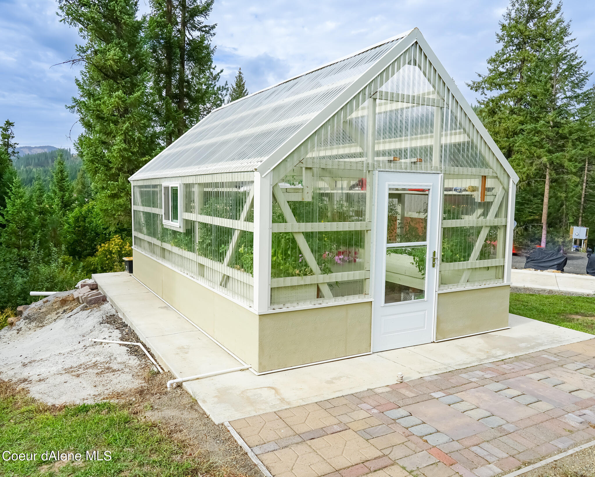 St. Maries, Idaho, 83861, United States, 3 Bedrooms Bedrooms, ,3 BathroomsBathrooms,Residential,For Sale,1923080