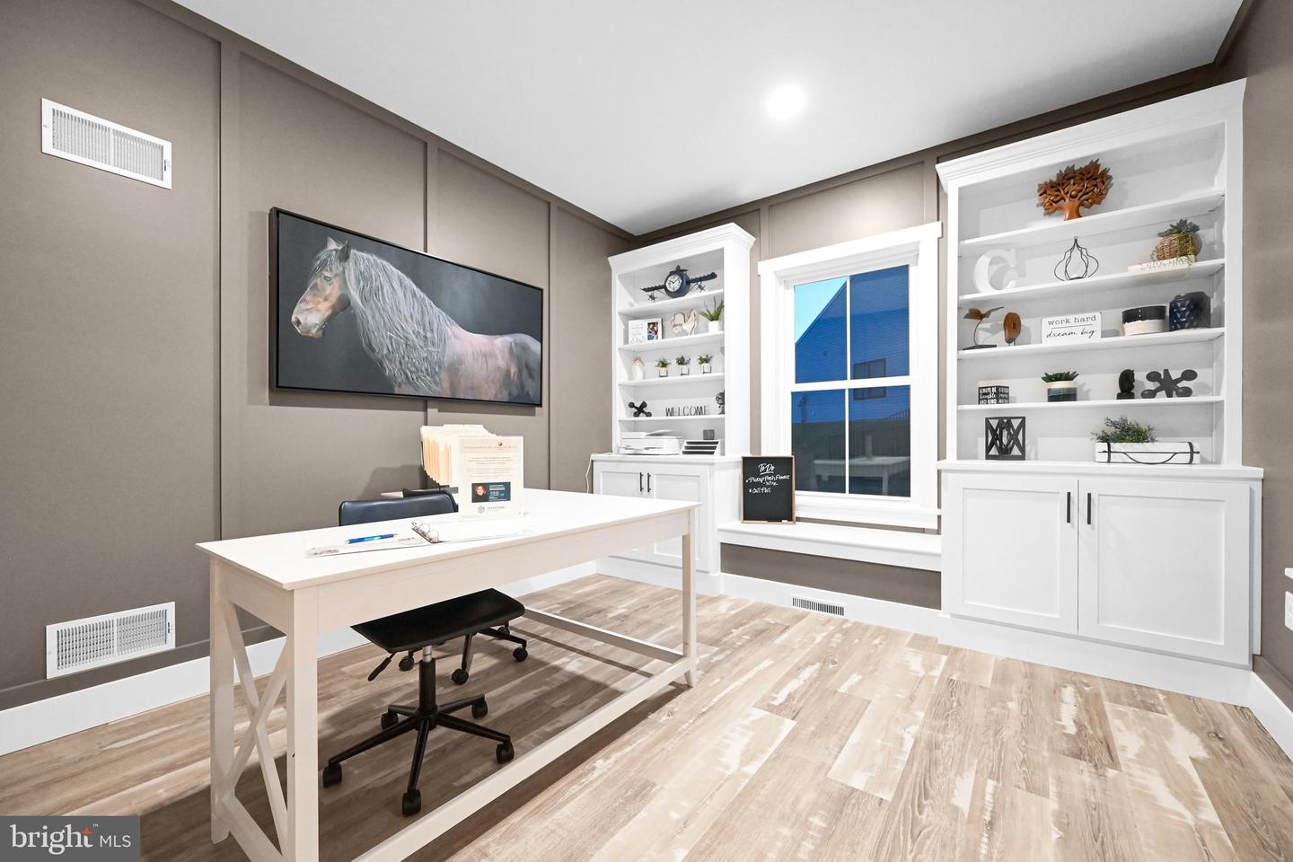 705 Oxford Drive Unit 39, York, Pennsylvania, 17406, United States, 4 Bedrooms Bedrooms, ,5 BathroomsBathrooms,Residential,For Sale,705 Oxford Drive Unit 39,1628330