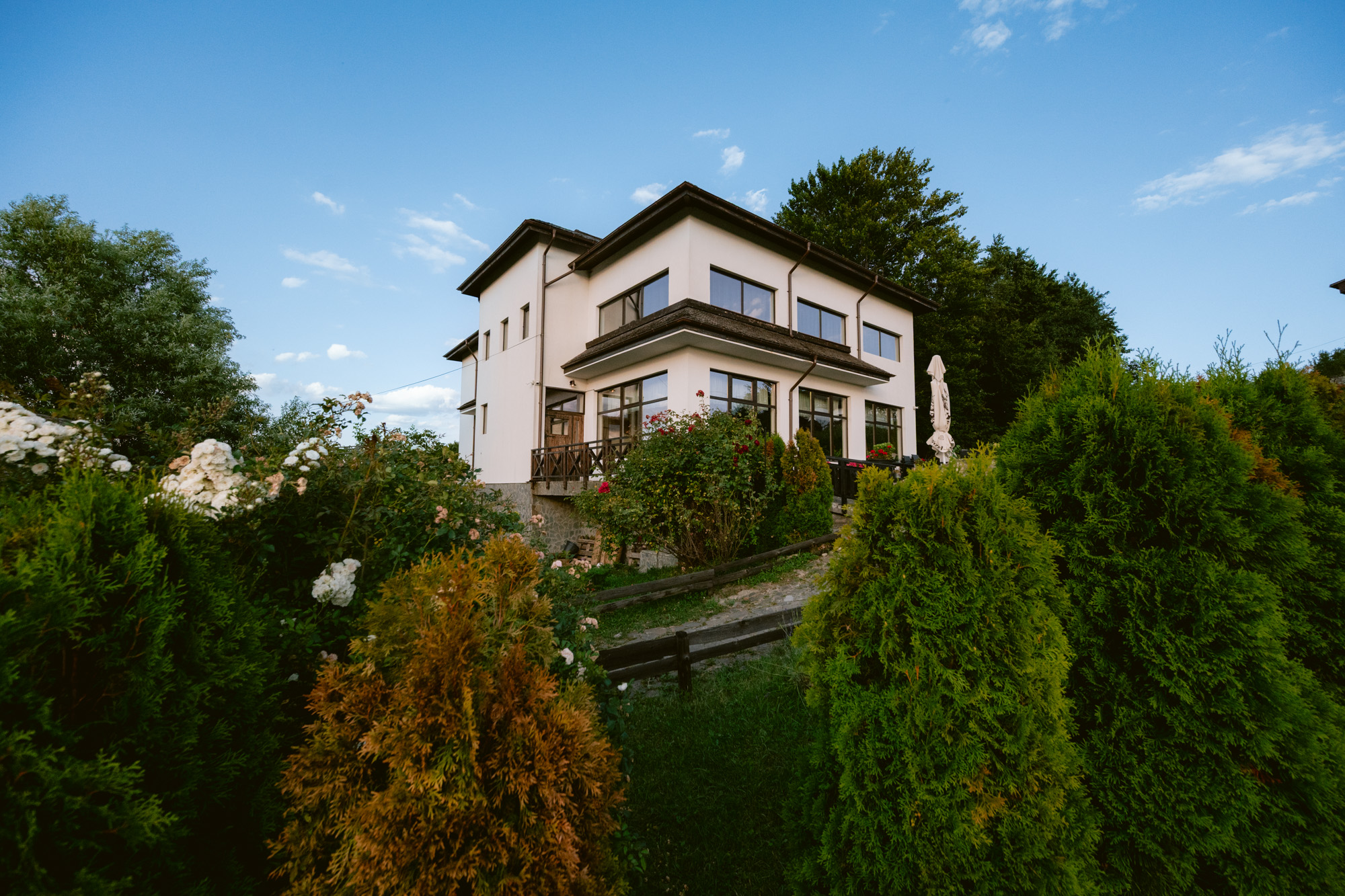  A Private Retreat in the Foothills of the Bucegi Mountains - 物件實景