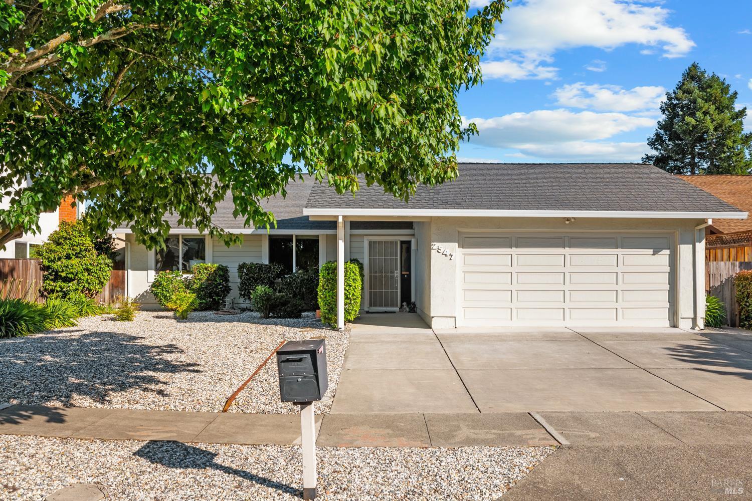 Napa, California, 94558, United States, 4 Bedrooms Bedrooms, ,Residential,For Sale,2048709