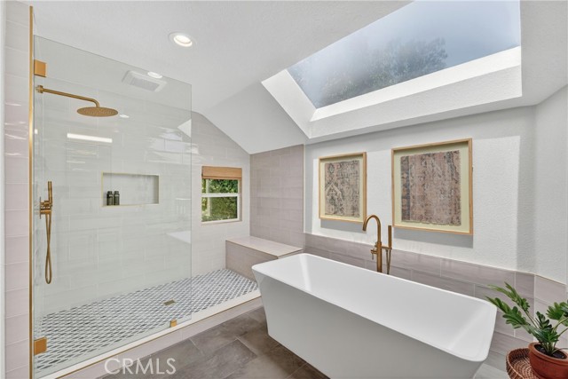 Mission Viejo, California, 92692, United States, 3 Bedrooms Bedrooms, ,3 BathroomsBathrooms,Residential,For Sale,2048848