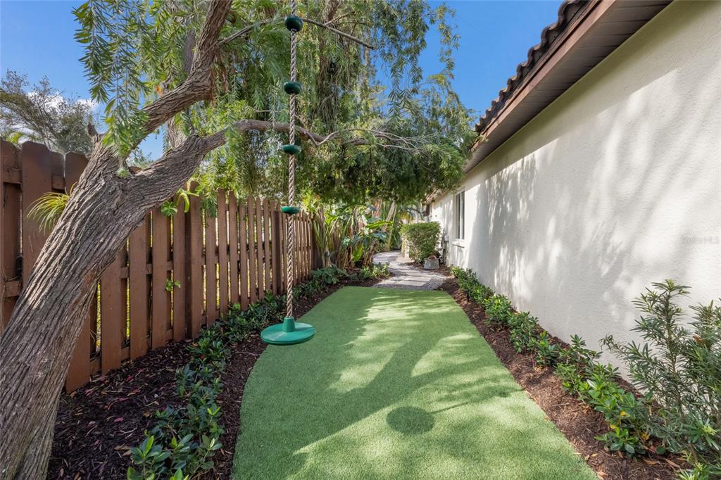 Sarasota, Florida, 34234, United States, 3 Bedrooms Bedrooms, ,3 BathroomsBathrooms,Residential,For Sale,1989538