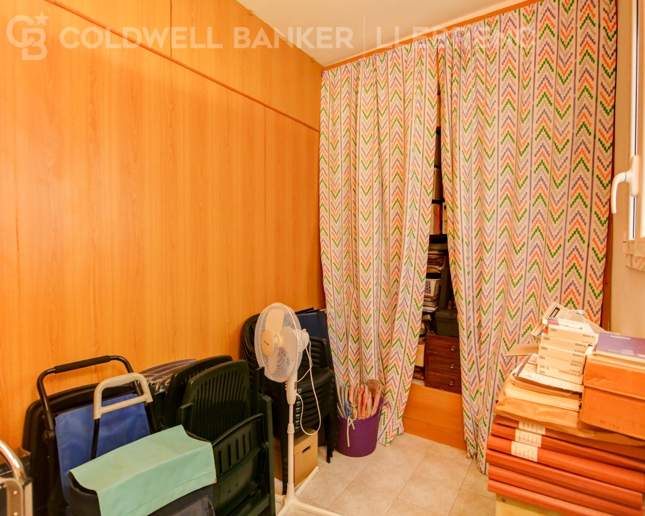 Barcelona, Catalonia, ES, 4 Bedrooms Bedrooms, ,1 BathroomBathrooms,Residential,For Sale,1622772