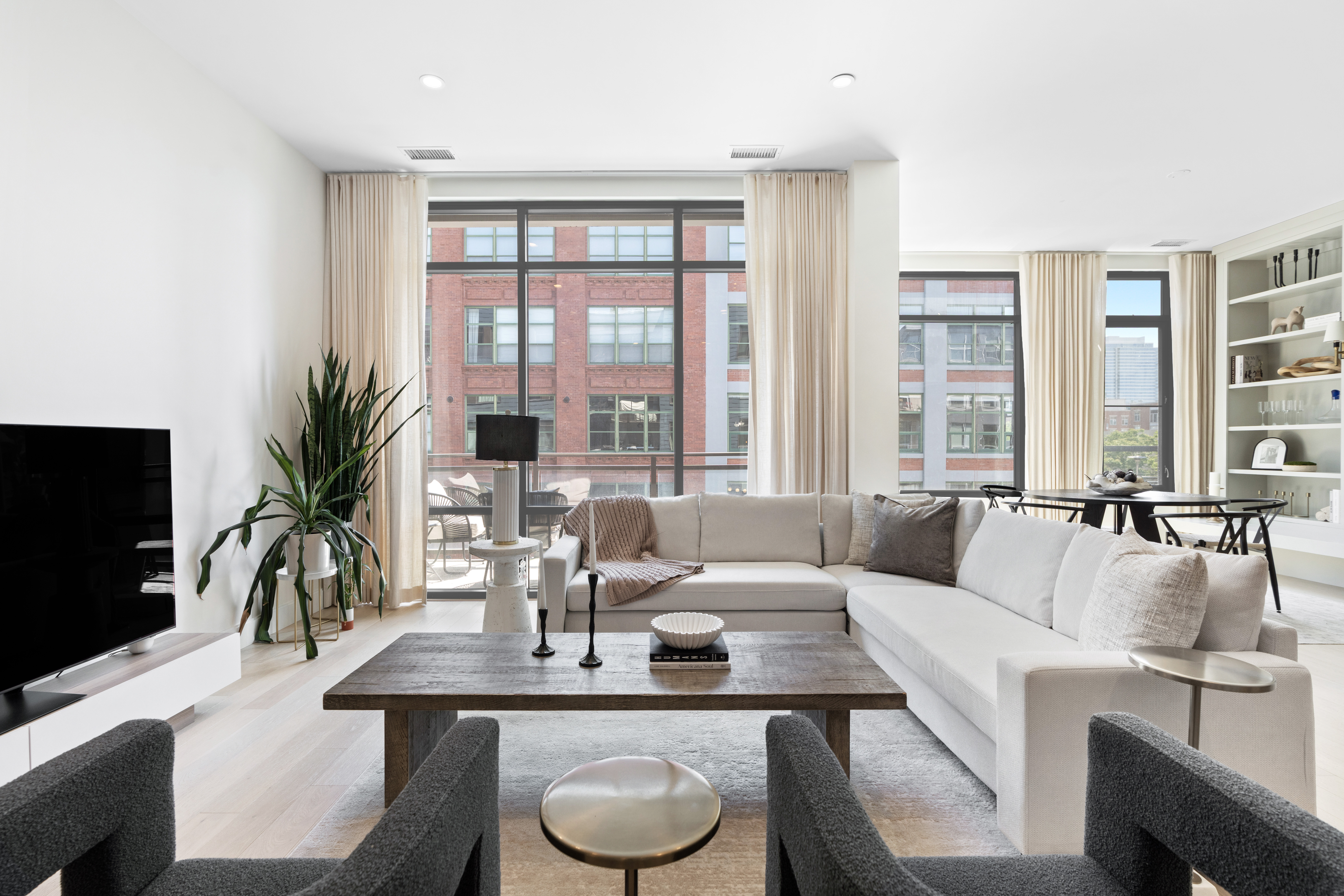  28 N Carpenter Street, Chicago, IL, 60607 - 物件實景
