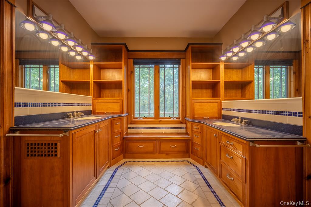 Highland, New York, 12528, United States, 3 Bedrooms Bedrooms, ,3 BathroomsBathrooms,Residential,For Sale,1980654