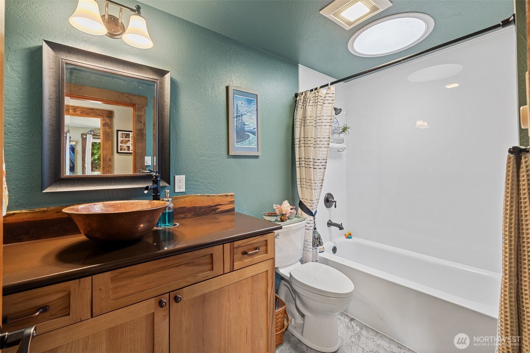 Port Angeles, Washington, 98363, United States, 2 Bedrooms Bedrooms, ,1 BathroomBathrooms,Residential,For Sale,1935683
