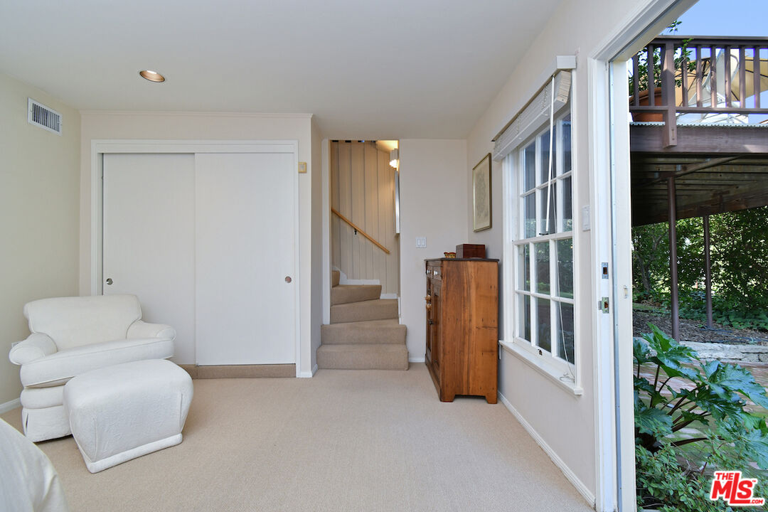 Sherman Oaks, California, 91403, United States, 3 Bedrooms Bedrooms, ,3 BathroomsBathrooms,Residential,For Sale,1989375