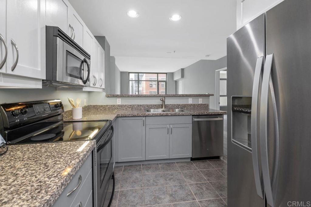 San Diego, California, 92101, United States, 1 Bedroom Bedrooms, ,1 BathroomBathrooms,Residential,For Sale,1898272