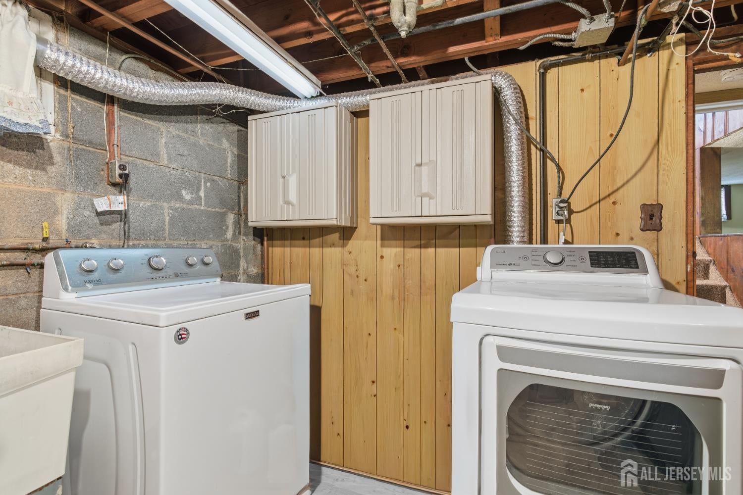 1201 - Carteret, New Jersey, 07008, United States, 4 Bedrooms Bedrooms, ,2 BathroomsBathrooms,Residential,For Sale,2006172