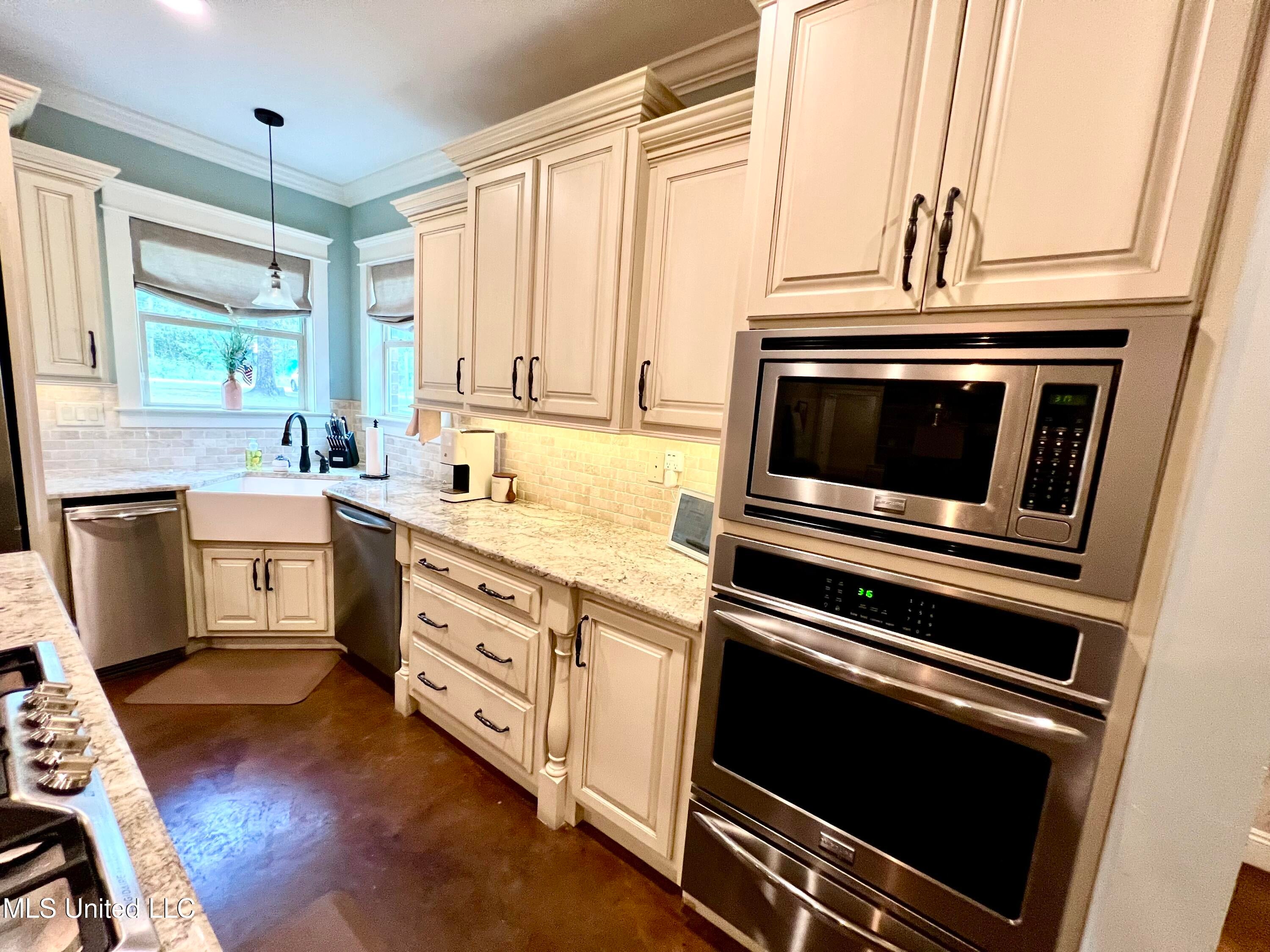 Lucedale, Mississippi, 39452, United States, 4 Bedrooms Bedrooms, ,3 BathroomsBathrooms,Residential,For Sale,1890543