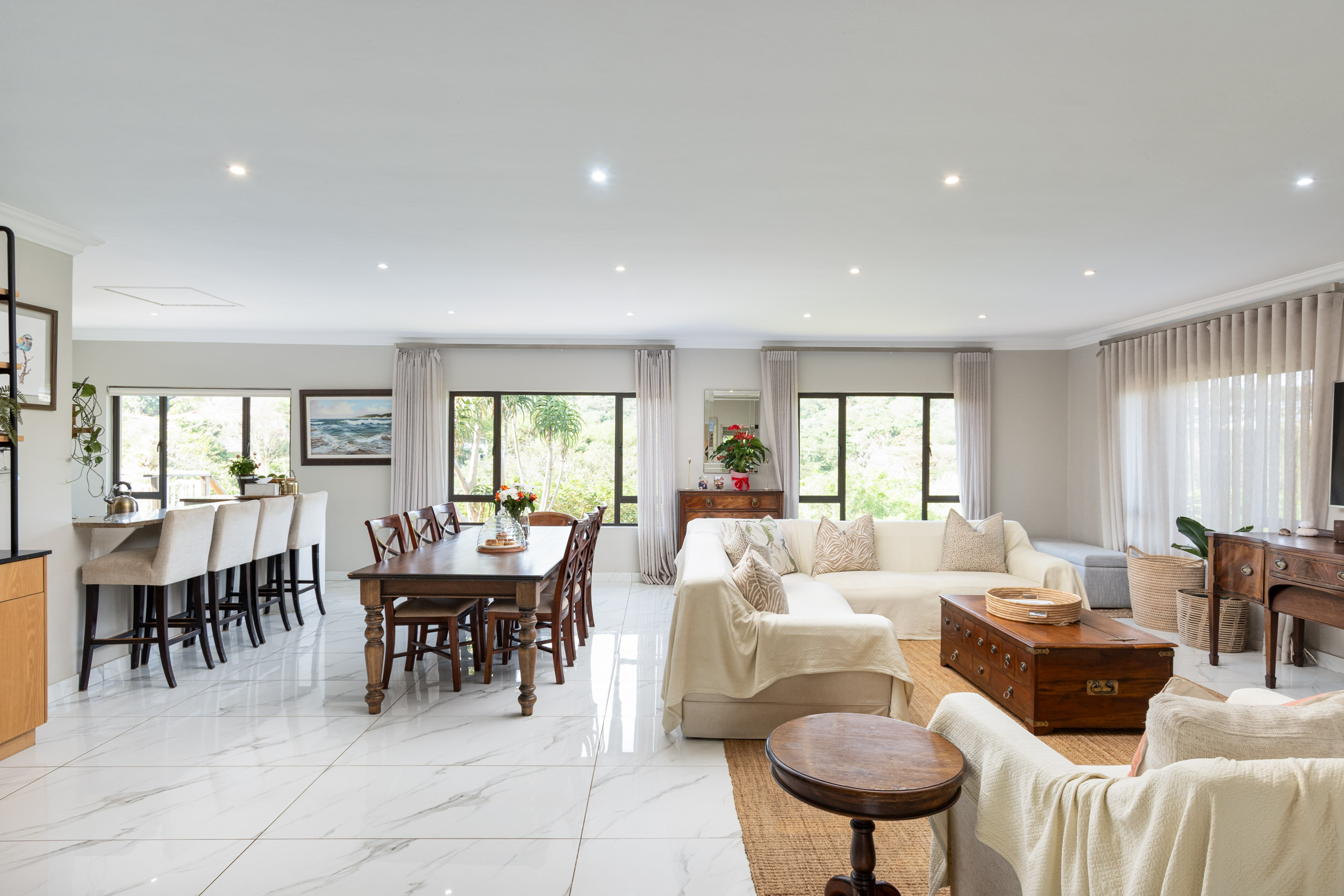  Forest Retreat with Solar Power and Exceptional Outdoor Living in Seaward Estate - 物件實景