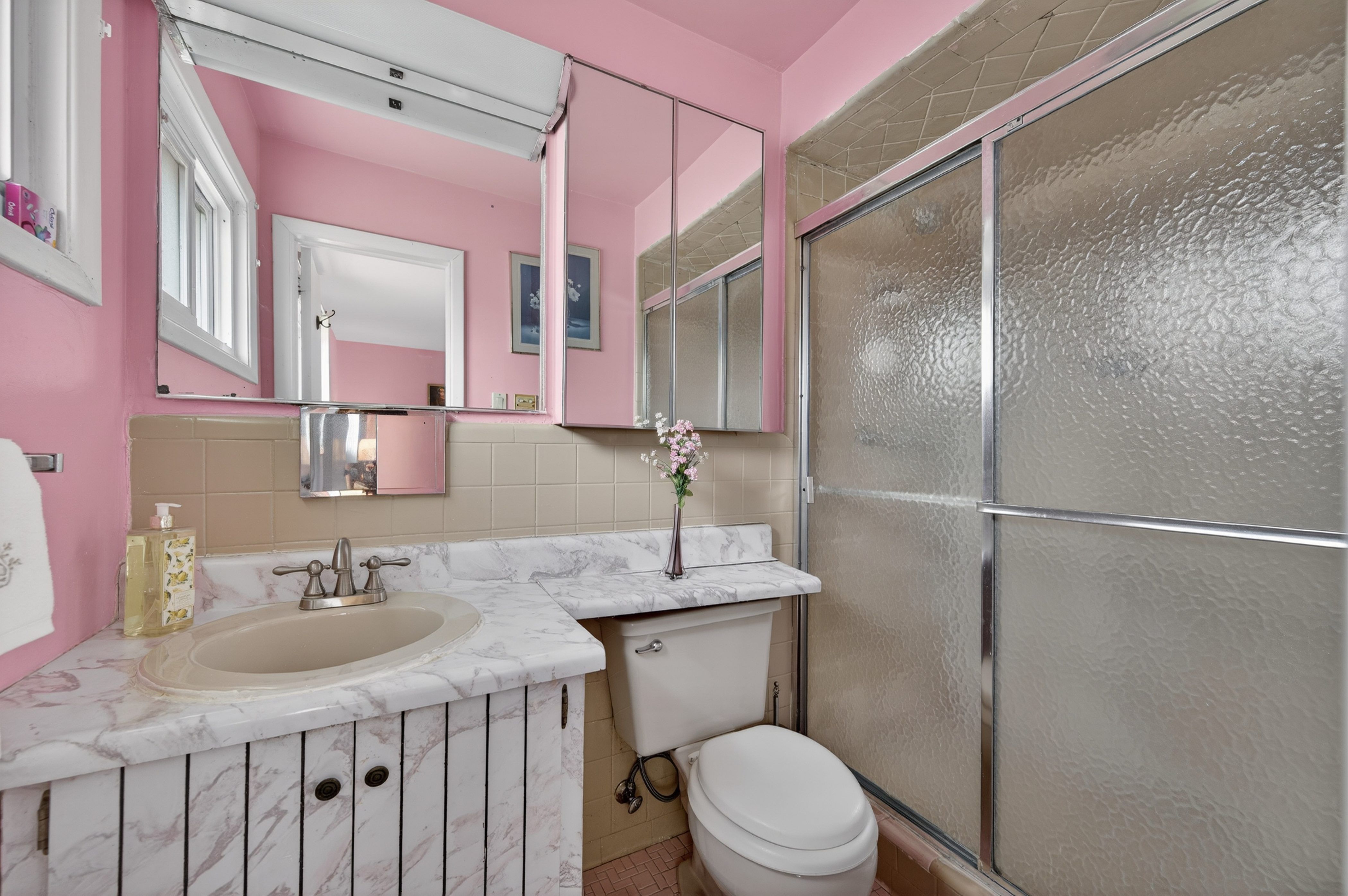  2 Vanad Drive, East Hills, NY 11576 - 物件實景