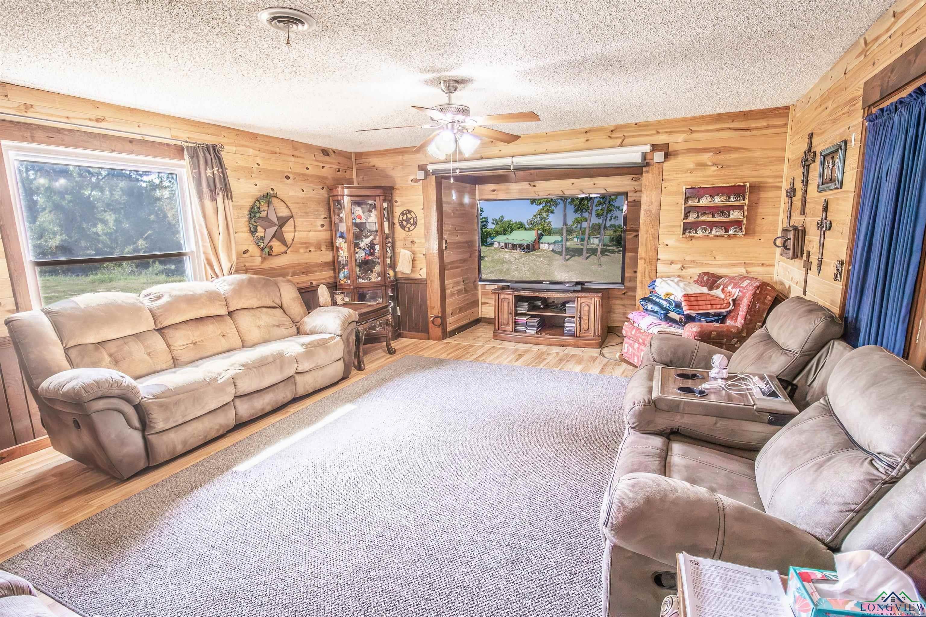 Jefferson, Texas, 75657, United States, 3 Bedrooms Bedrooms, ,2 BathroomsBathrooms,Residential,For Sale,1983011