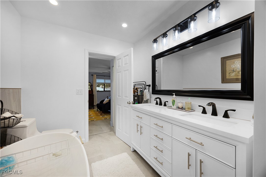 Cape Coral, Florida, 33904, United States, 3 Bedrooms Bedrooms, ,2 BathroomsBathrooms,Residential,For Sale,1995458