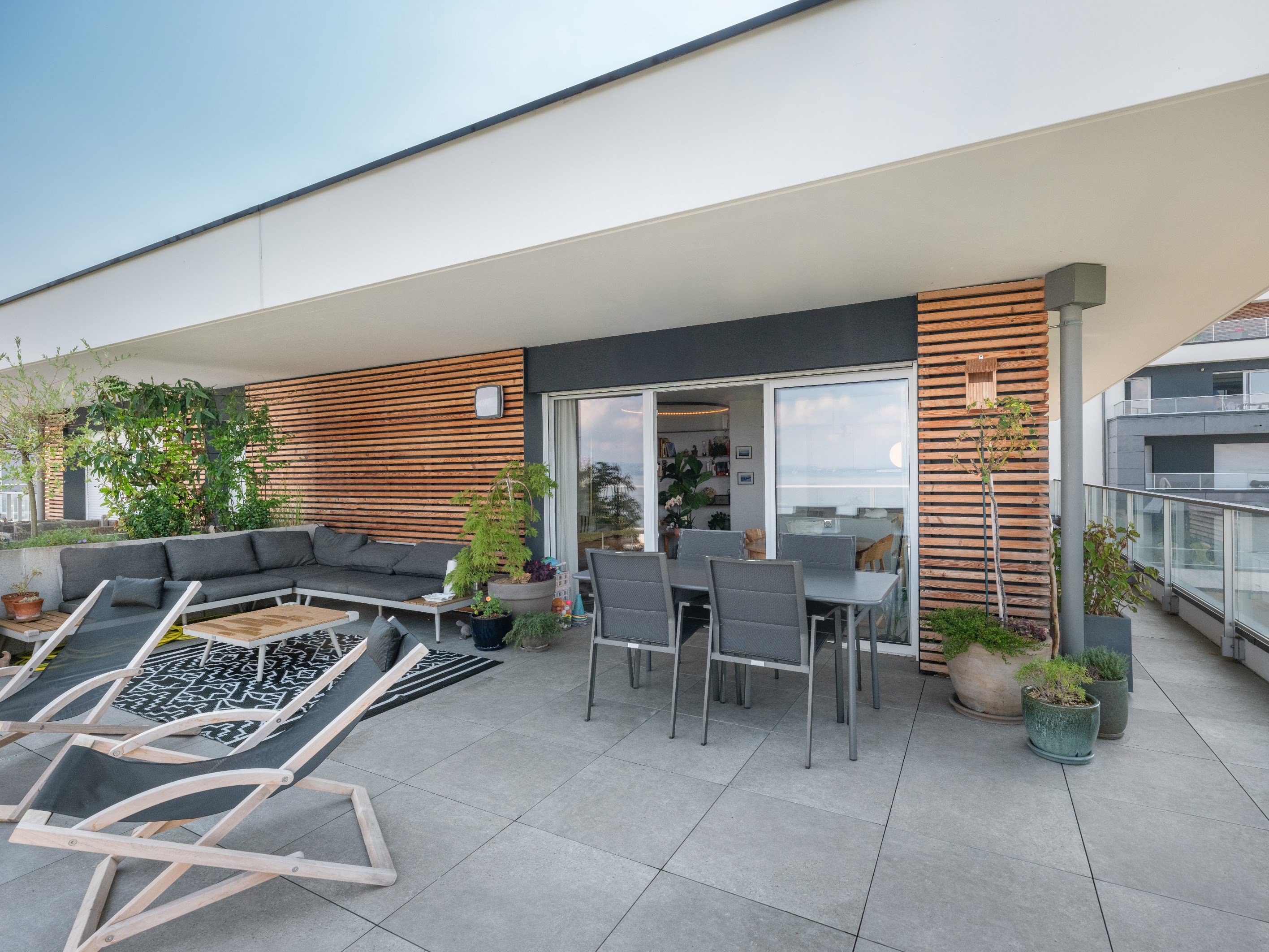  Evian, Top floor 3-bedroom apartment of 80 sq.m, panoramic view on the lake. - 物件實景