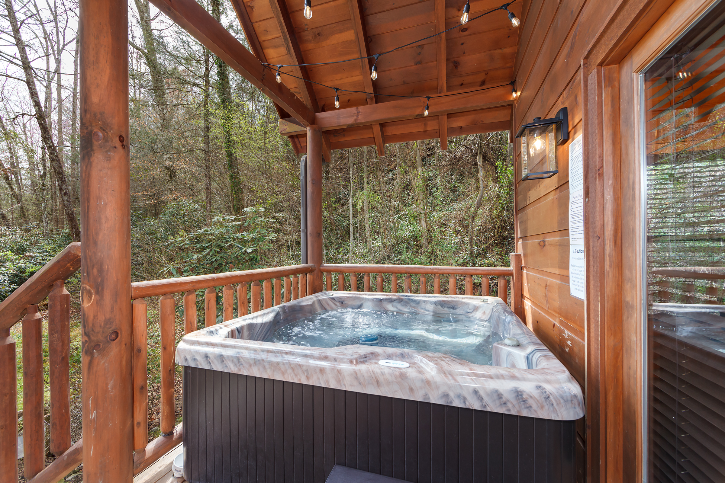 Sevierville, Tennessee, 37862, United States, 1 Bedroom Bedrooms, ,2 BathroomsBathrooms,Residential,For Sale,1979555