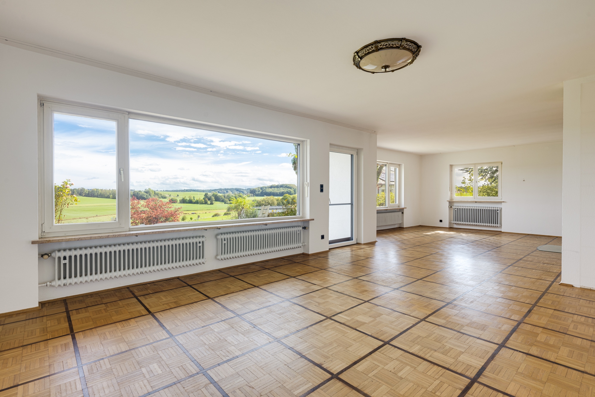  Single-family home with a large lot and panoramic views - 物件實景
