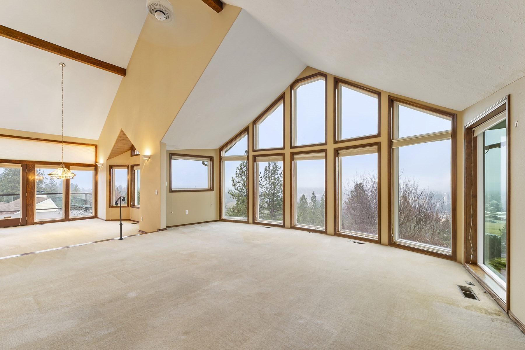  7335 N Five Mile Rd - 物件實景