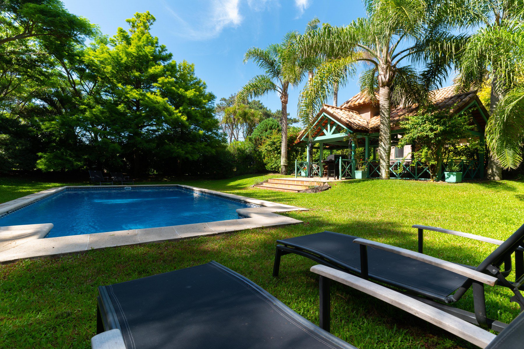  Spacious Family House with 4 Bedrooms and Full Service - 物件實景