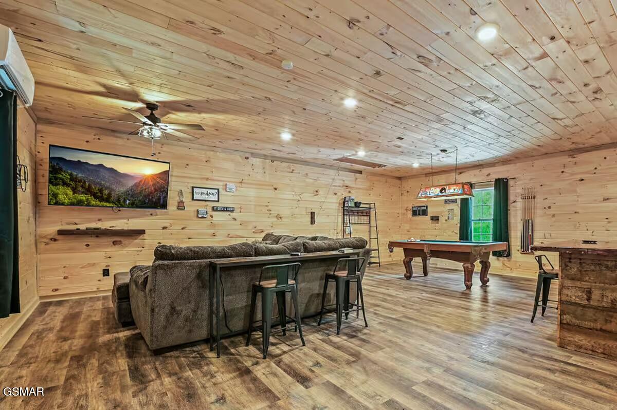 Sevierville, Tennessee, 37876, United States, 3 Bedrooms Bedrooms, ,2 BathroomsBathrooms,Residential,For Sale,1977531