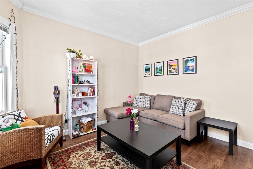 Boston, Massachusetts, 02121, United States, 11 Bedrooms Bedrooms, ,3 BathroomsBathrooms,Residential,For Sale,1998494