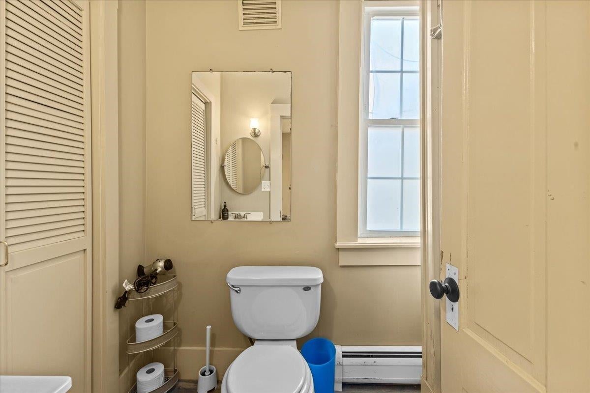 Stowe, Vermont, 05672, United States, 2 Bedrooms Bedrooms, ,2 BathroomsBathrooms,Residential,For Sale,2003002