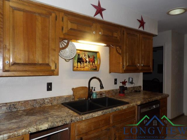 912 CR 3920, Hawkins, Texas, 75765, United States, 4 Bedrooms Bedrooms, ,3 BathroomsBathrooms,Residential,For Sale,912 CR 3920,1629044