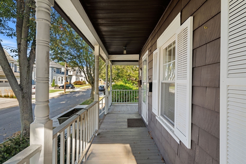 Wakefield, Massachusetts, 01880, United States, 4 Bedrooms Bedrooms, ,2 BathroomsBathrooms,Residential,For Sale,1947079