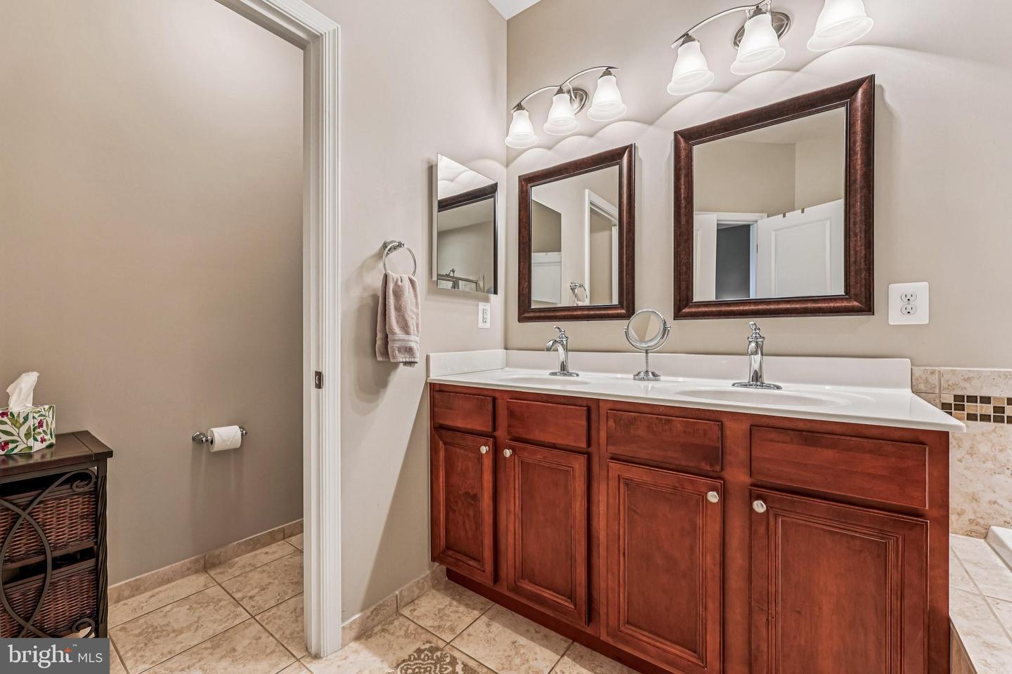 Frederick, Maryland, 21701, United States, 3 Bedrooms Bedrooms, ,4 BathroomsBathrooms,Residential,For Sale,1986533