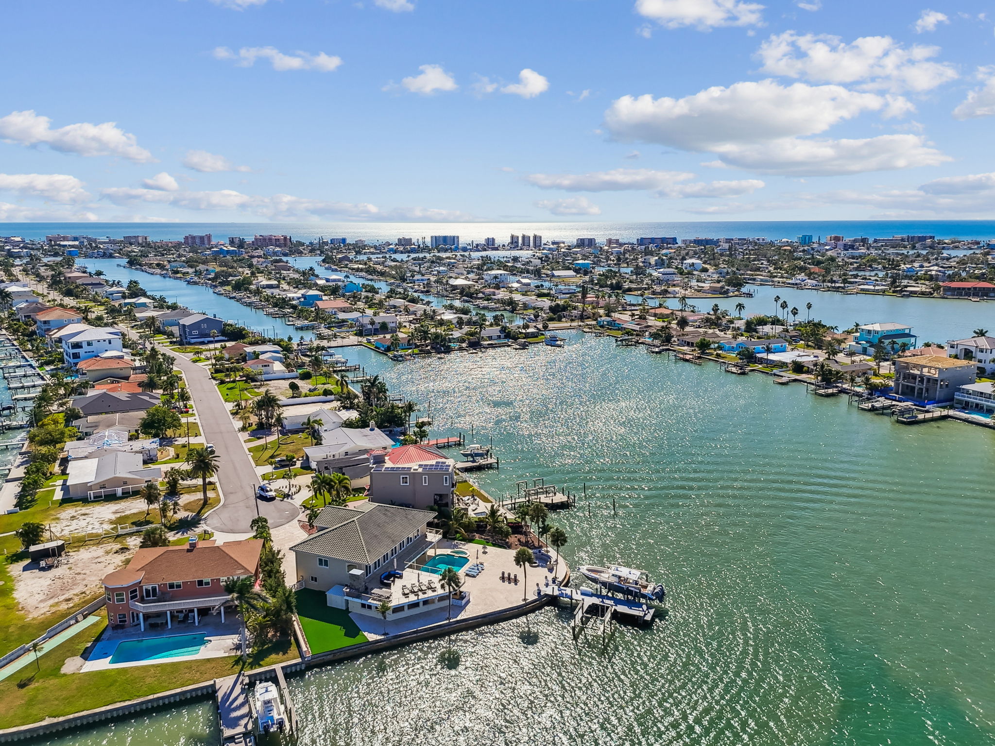 Madeira Beach, Florida, 33708, United States, 6 Bedrooms Bedrooms, ,6 BathroomsBathrooms,Residential,For Sale,1975666