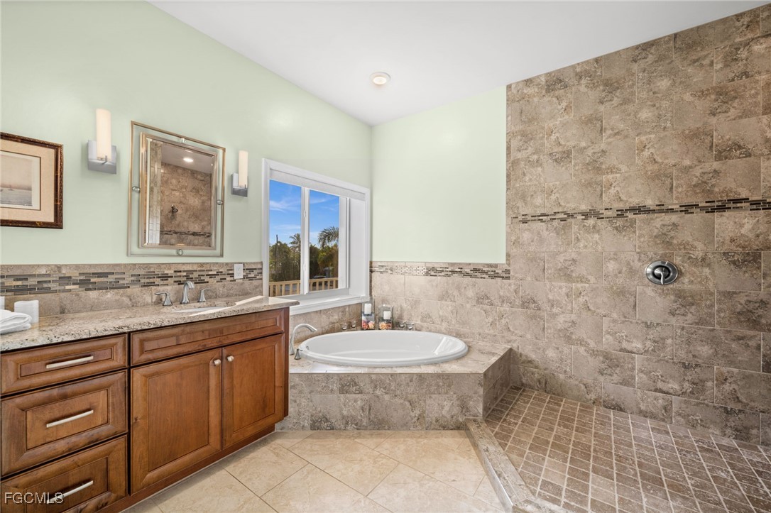 St James City, Florida, 33956, United States, 3 Bedrooms Bedrooms, ,3 BathroomsBathrooms,Residential,For Sale,1998711