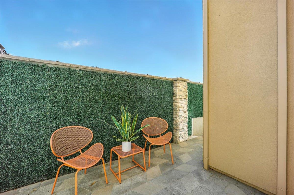Newark, California, 94560, United States, 4 Bedrooms Bedrooms, ,4 BathroomsBathrooms,Residential,For Sale,1926207