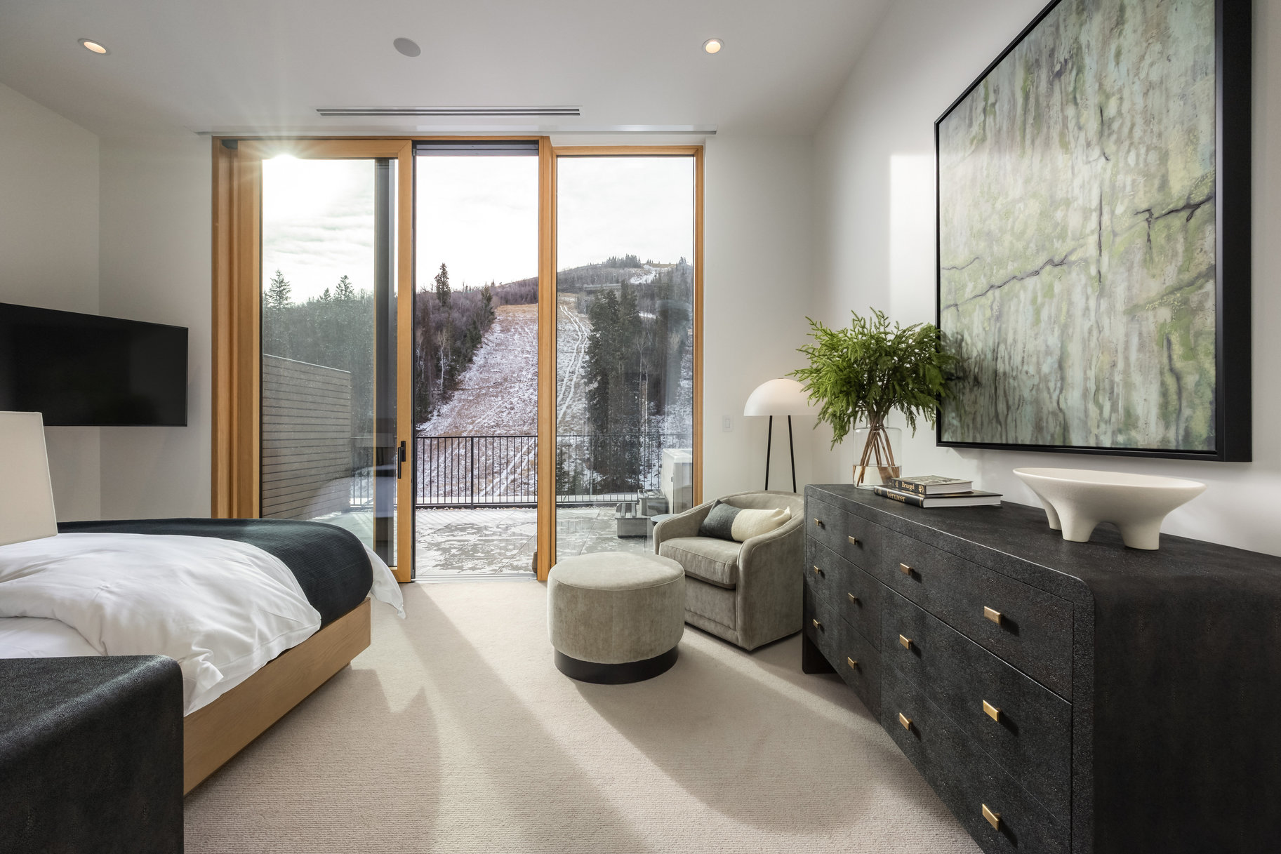  Furnished 5-bedroom Penthouse at Founder