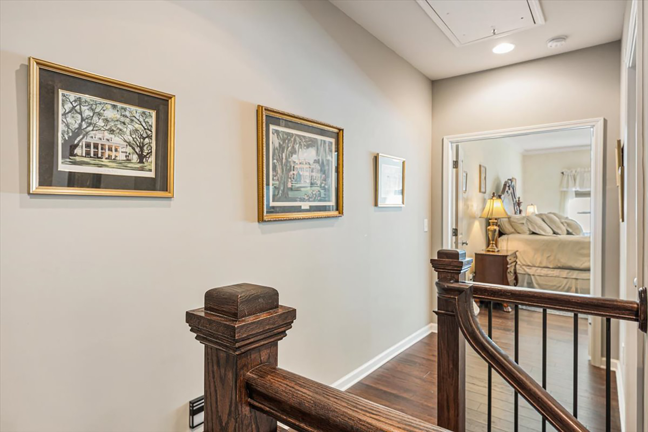  Beautifully Maintained Townhome in Gated Community - 物件實景