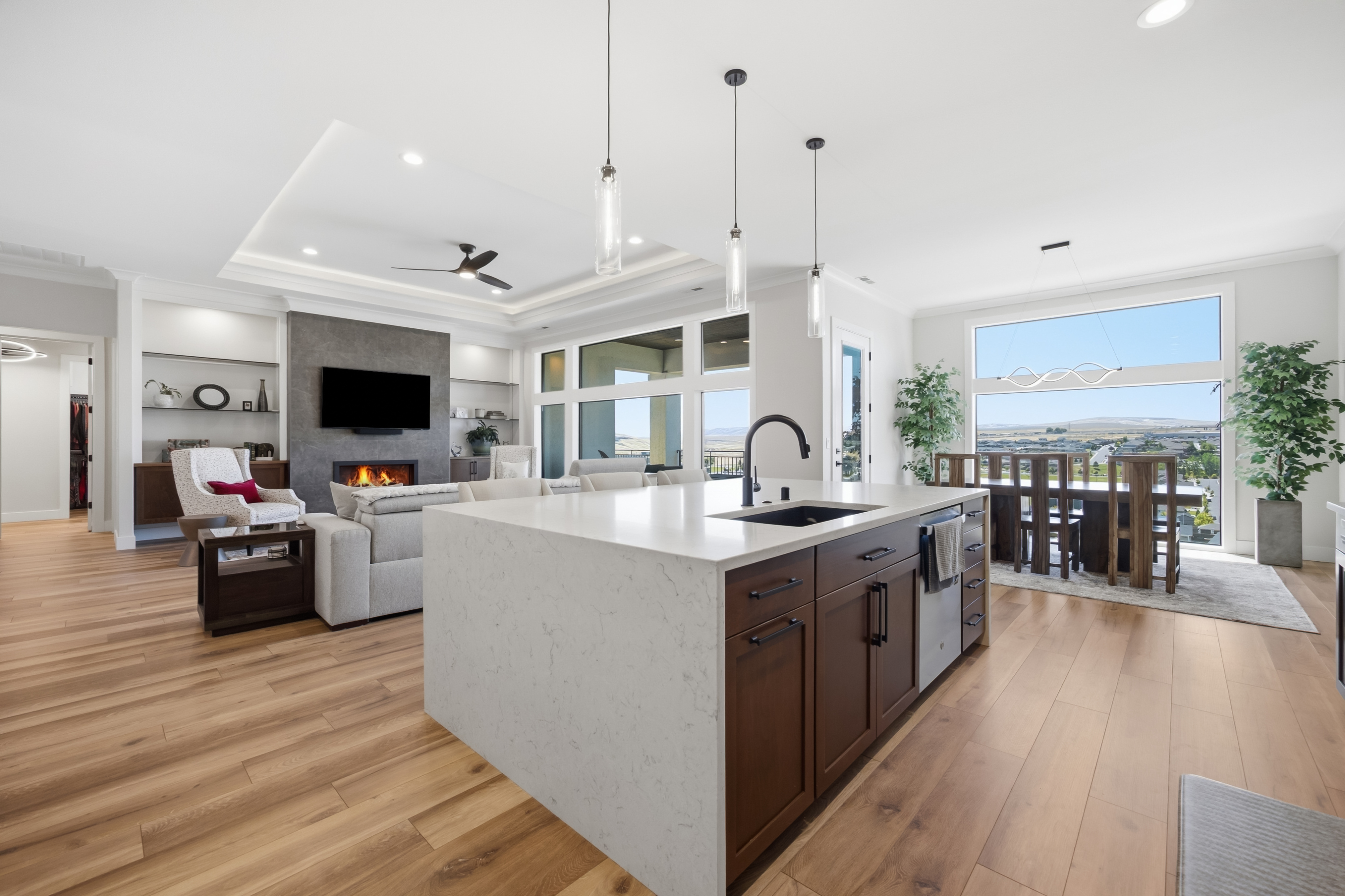  Discover This Stunning Resale Prodigy Homes Aria Basement Model - 物件實景