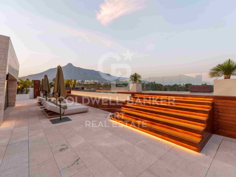 Marbella, Andalusia, ES, 4 Bedrooms Bedrooms, ,4 BathroomsBathrooms,Residential,For Sale,1883039