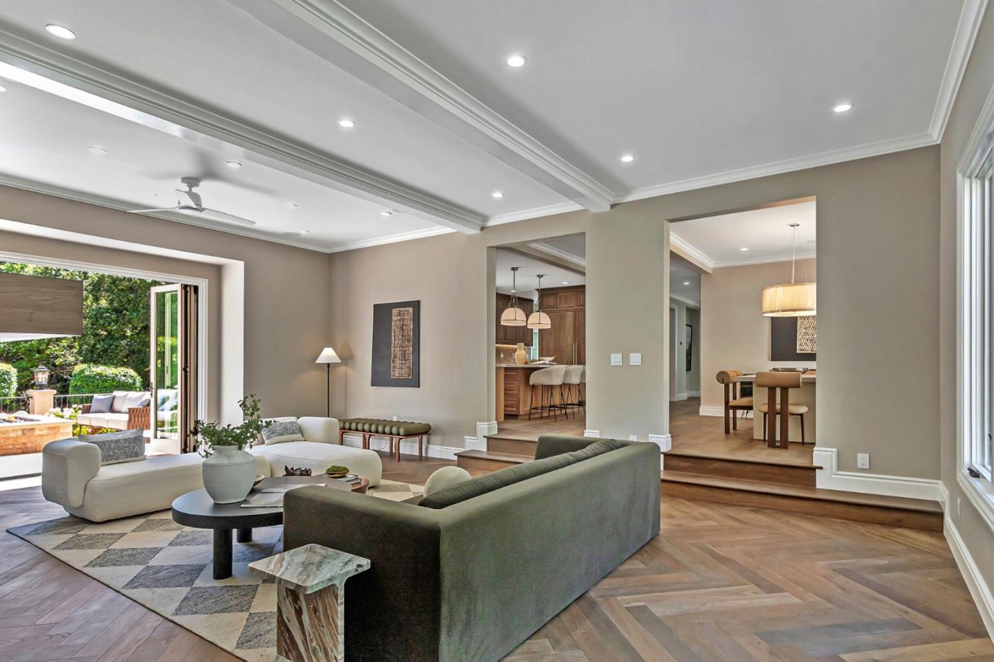 Los Gatos, California, 95032, United States, 8 Bedrooms Bedrooms, ,11 BathroomsBathrooms,Residential,For Sale,1855941
