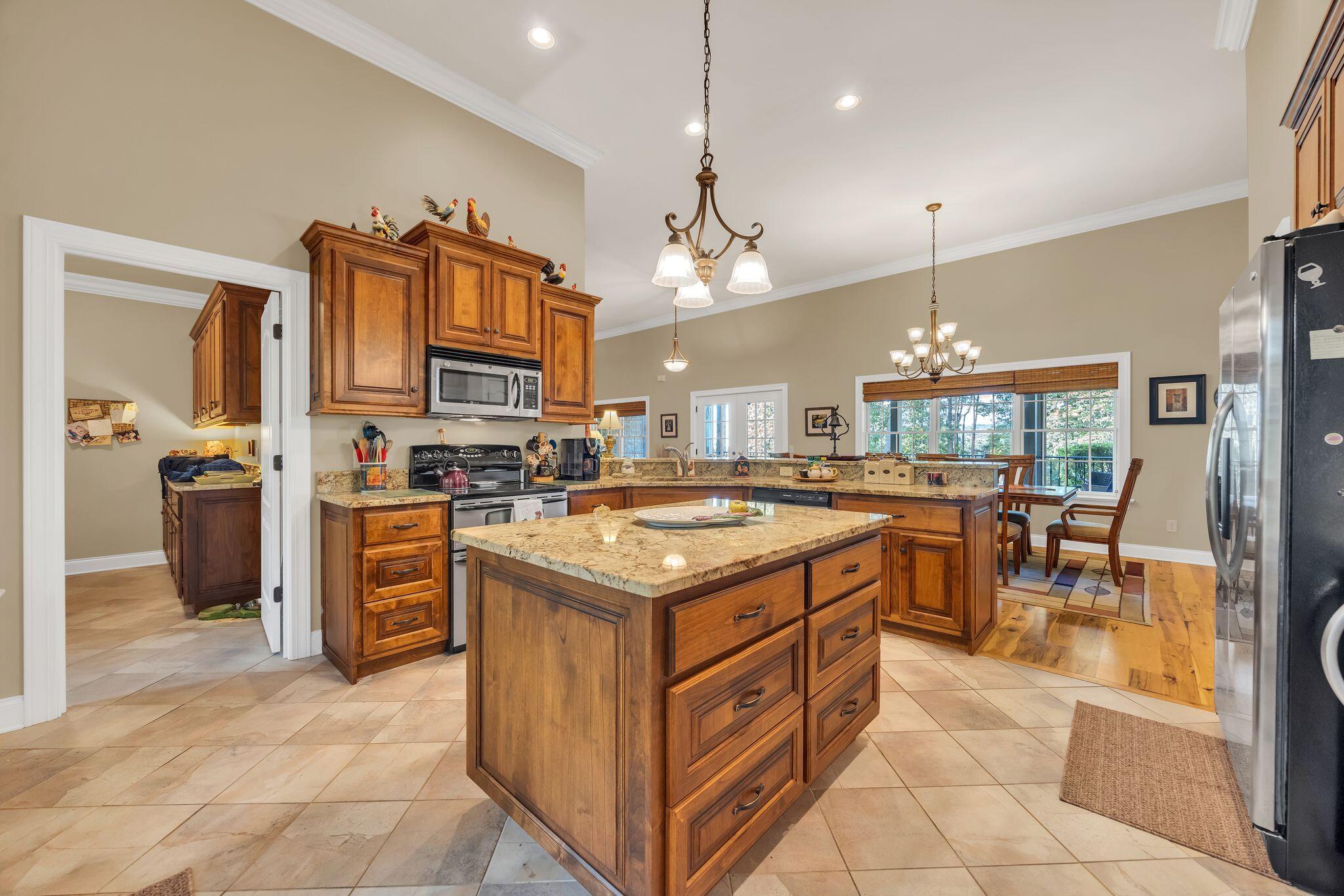 Rising Fawn, Georgia, 30738, United States, 3 Bedrooms Bedrooms, ,5 BathroomsBathrooms,Residential,For Sale,1982242