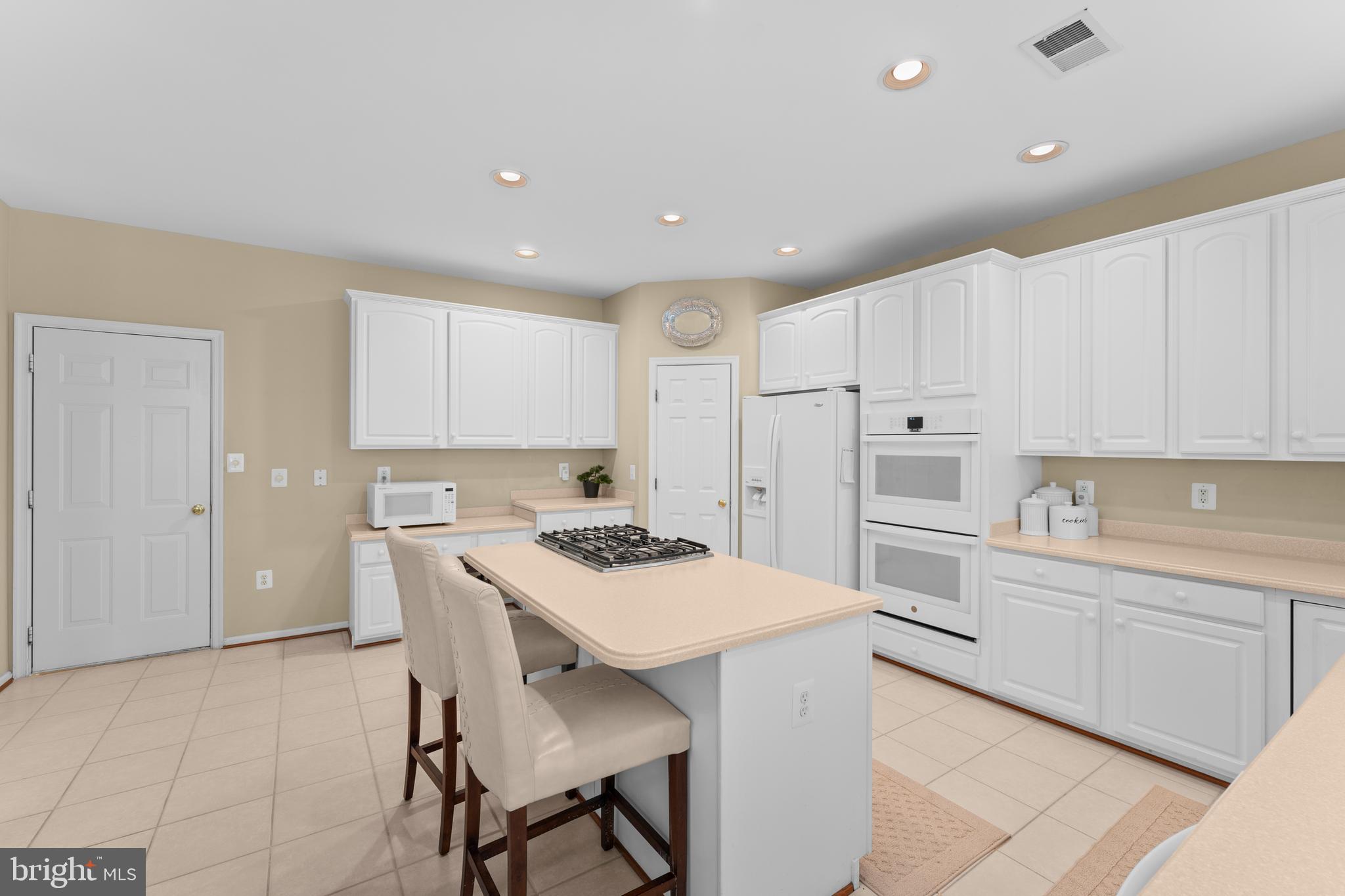Jeffersonton, Virginia, 22724, United States, 5 Bedrooms Bedrooms, ,4 BathroomsBathrooms,Residential,For Sale,1935978
