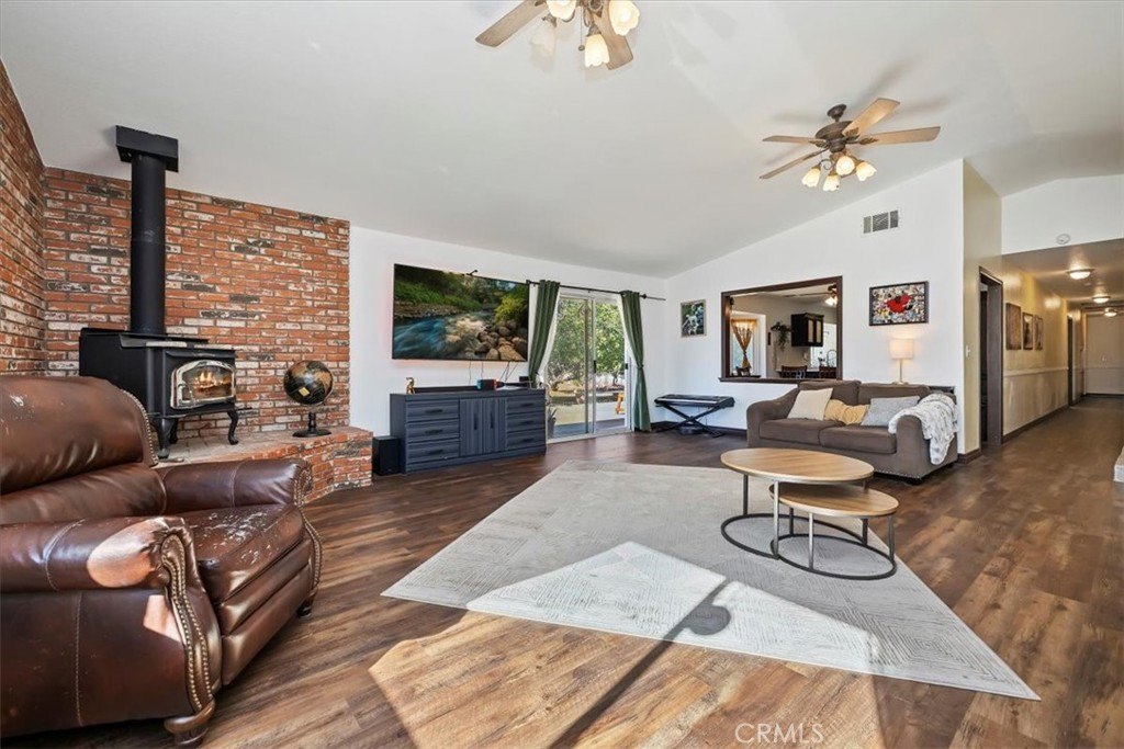 Hesperia, California, 92344, United States, 4 Bedrooms Bedrooms, ,2 BathroomsBathrooms,Residential,For Sale,1992060