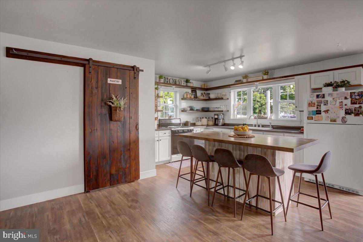 Orrstown, Pennsylvania, 17244, United States, 4 Bedrooms Bedrooms, ,2 BathroomsBathrooms,Residential,For Sale,1906124