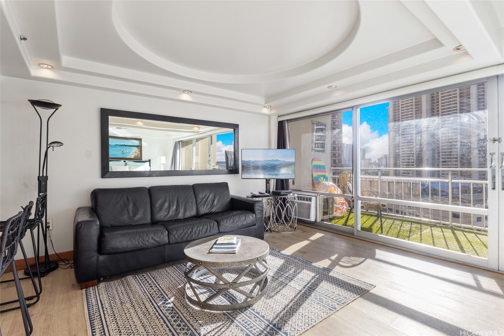 Honolulu, Hawaii, 96815, United States, 1 Bedroom Bedrooms, ,1 BathroomBathrooms,Residential,For Sale,1989617