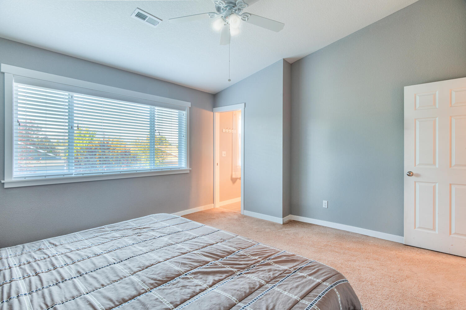 Bend, Oregon, 97701, United States, 3 Bedrooms Bedrooms, ,3 BathroomsBathrooms,Residential,For Sale,1999199