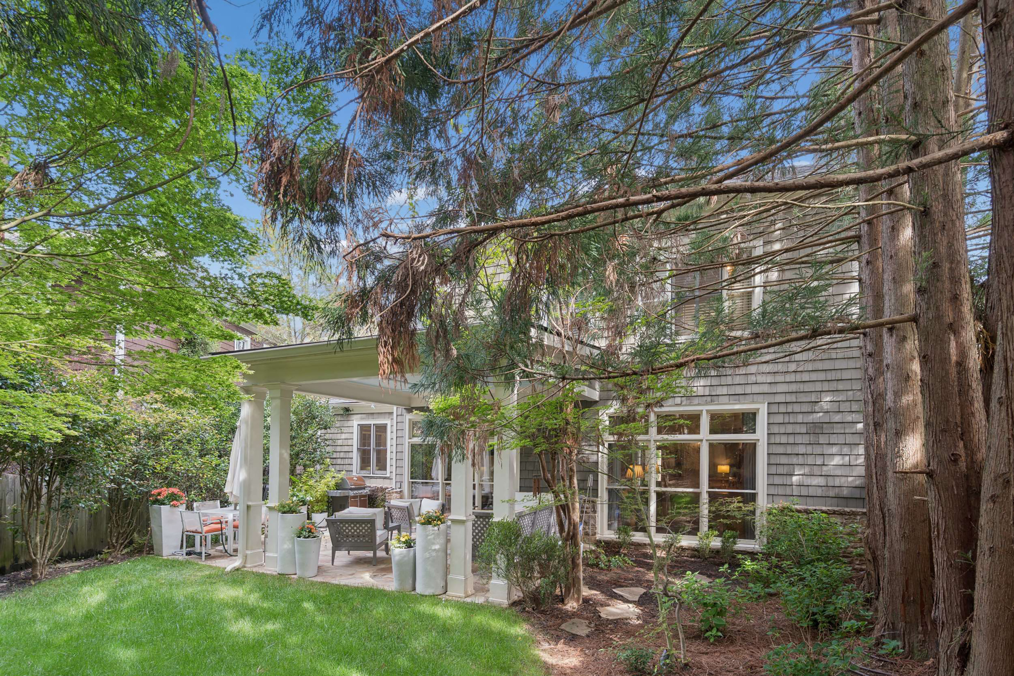  Incredible Opportunity to Live in a Quiet Gated Brookhaven Community - 物件實景