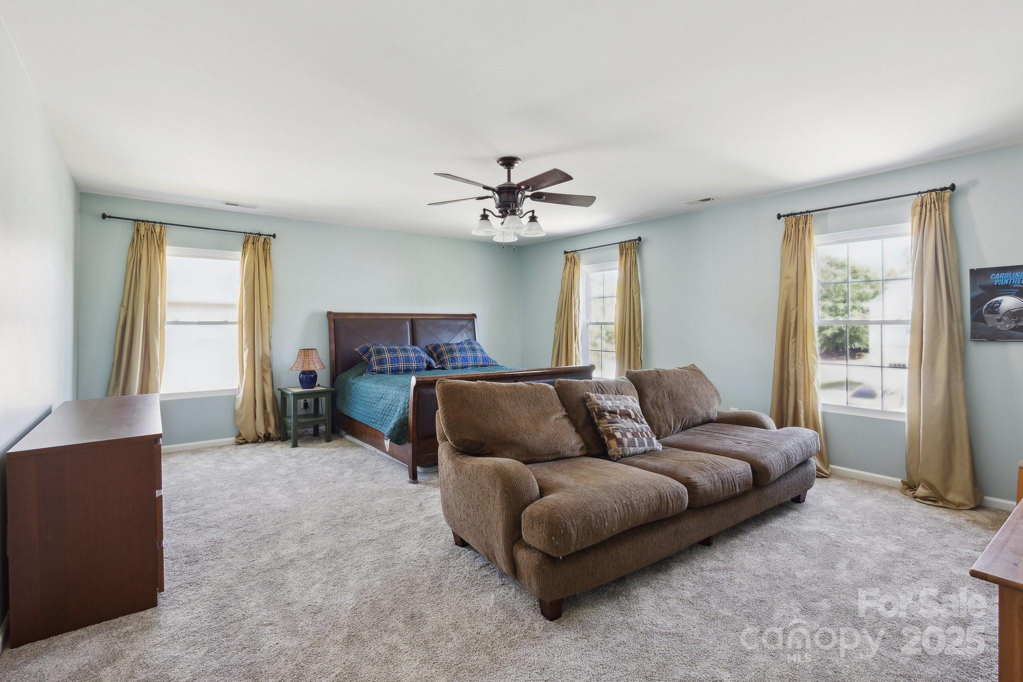 Fort Mill, South Carolina, 29708, United States, 6 Bedrooms Bedrooms, ,3 BathroomsBathrooms,Residential,For Sale,1963992