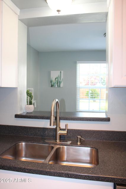 Phoenix, Arizona, 85013, United States, 3 Bedrooms Bedrooms, ,1 BathroomBathrooms,Residential,For Sale,1851751